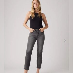 Levi’s Premium Wedgie Straight Fit Women’s Jeans Size 30